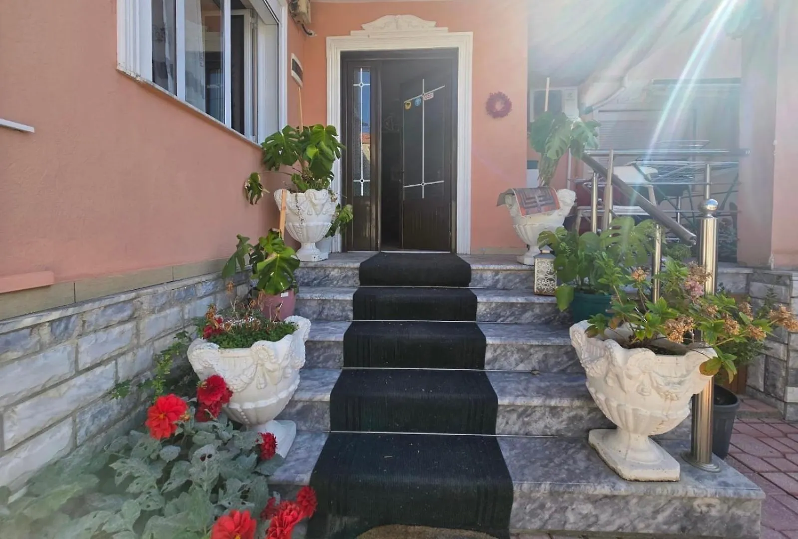 Oasis Appartement Korce 0*,  Albanië